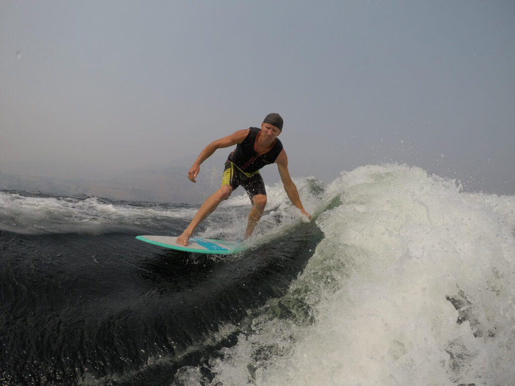 Cale Wake Surfing